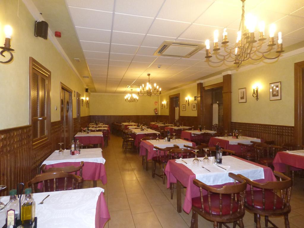 Hostal La Perdiz Sonseca Екстериор снимка