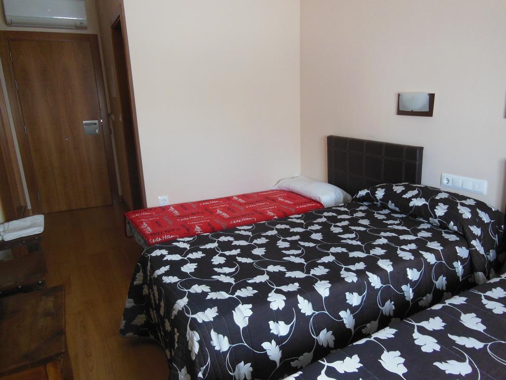 Hostal La Perdiz Sonseca Екстериор снимка